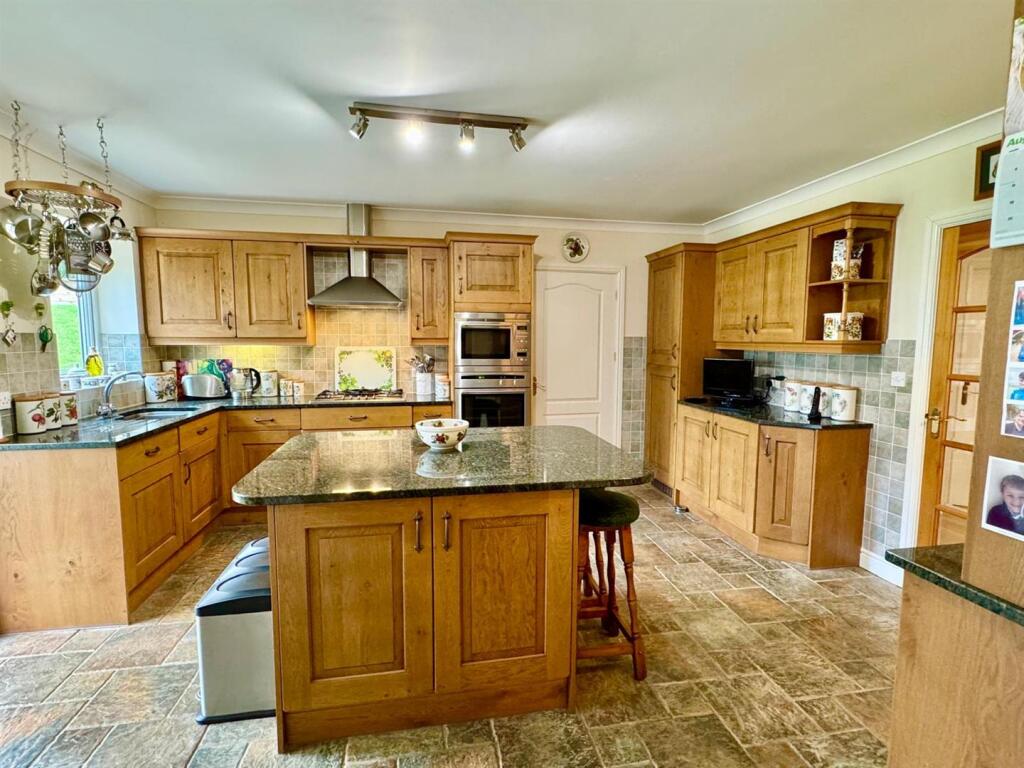 PHOTO-2025-08-12-06-56-38 (7).jpg