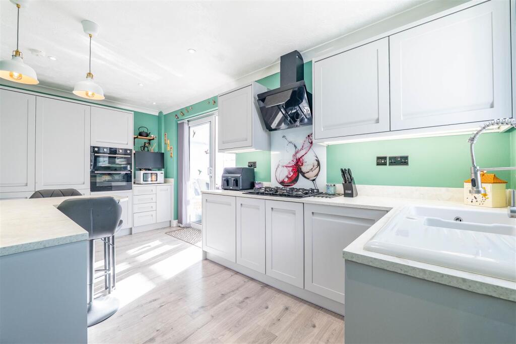 Kitchen/Breakfast Room