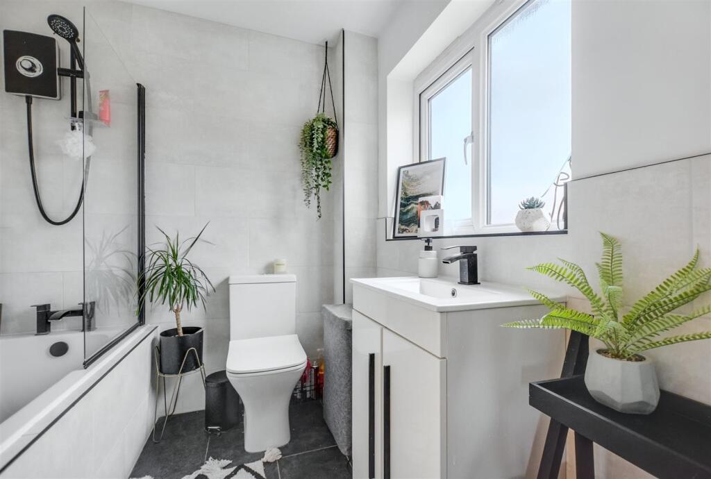 Bathroom.jpeg