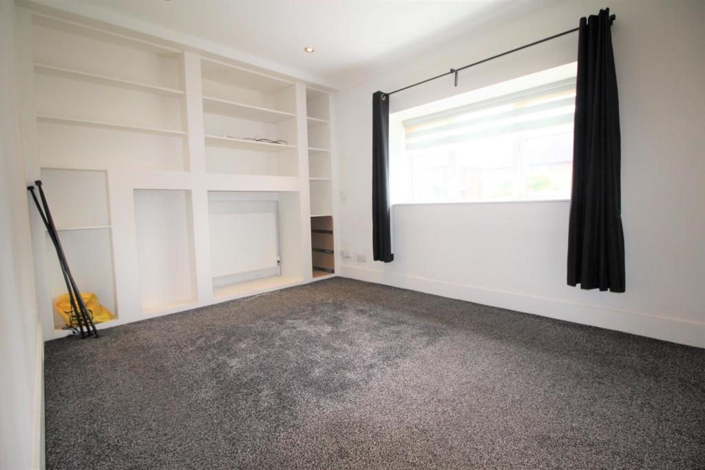 Bedroom .jpg