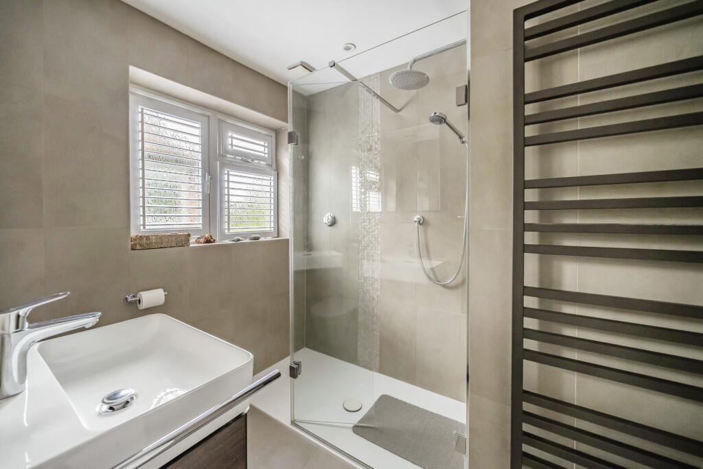 1304888-17-6841ae...