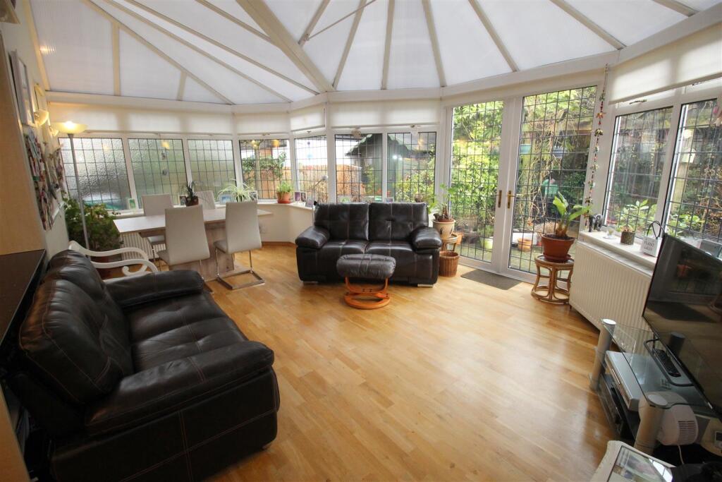 Westwood Mews, 2, conservatory NEW.JPG