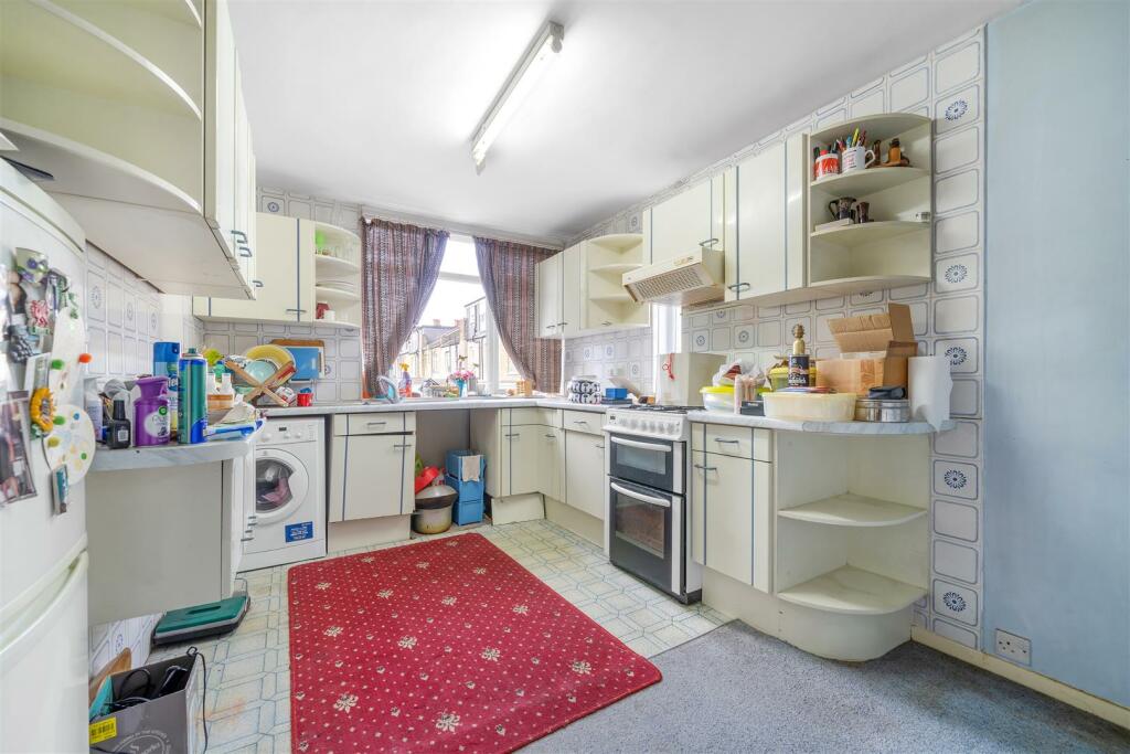 Kenilworth Court-8.jpg