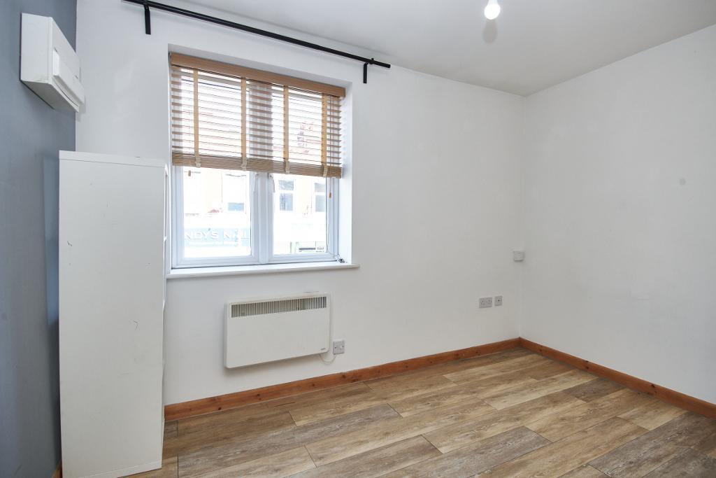 Kitchen / Lounge / Diner photo 4