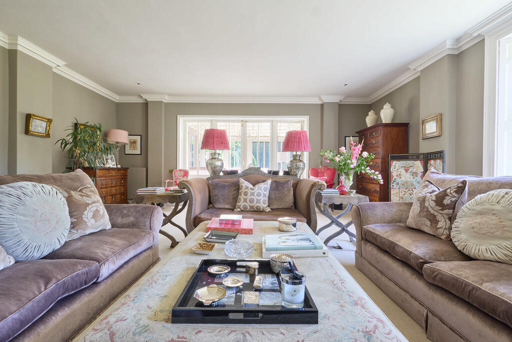 Moulton Hall 0907...