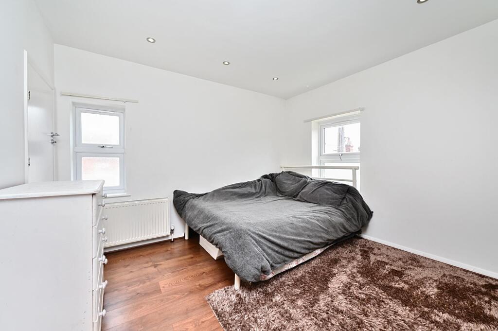 17 Rona Court (5).jpg