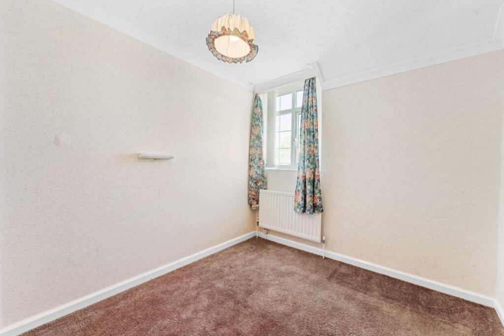 24 Elborough Avenue interior  20.jpg