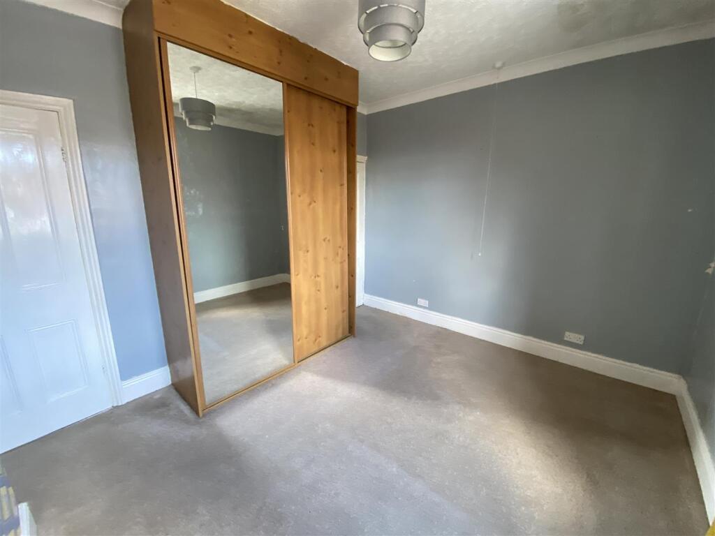 Bedroom no.2 rear double: