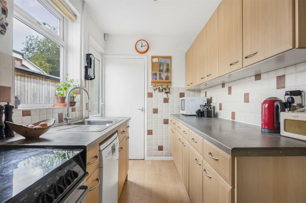 Cleeve View Road | Kitchen