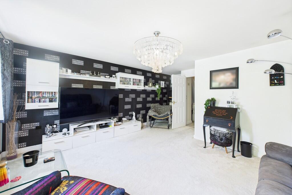 Bedroom One/ Rece...