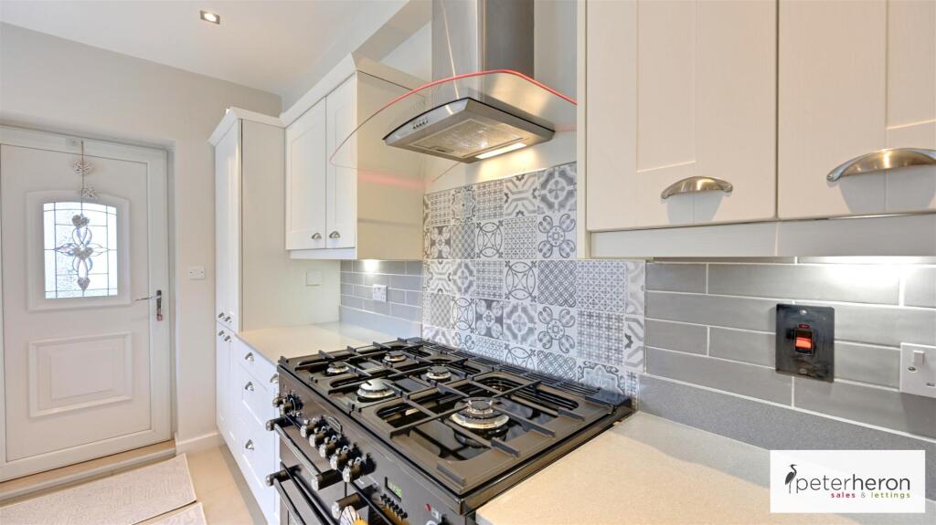 Breakfasting Kitchen