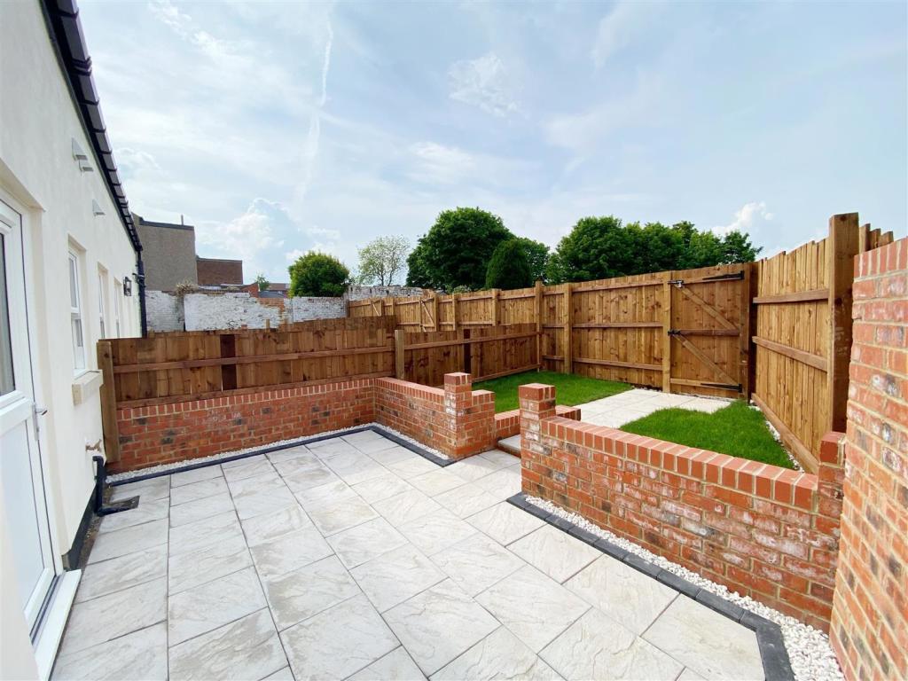 Garden 3.jpg