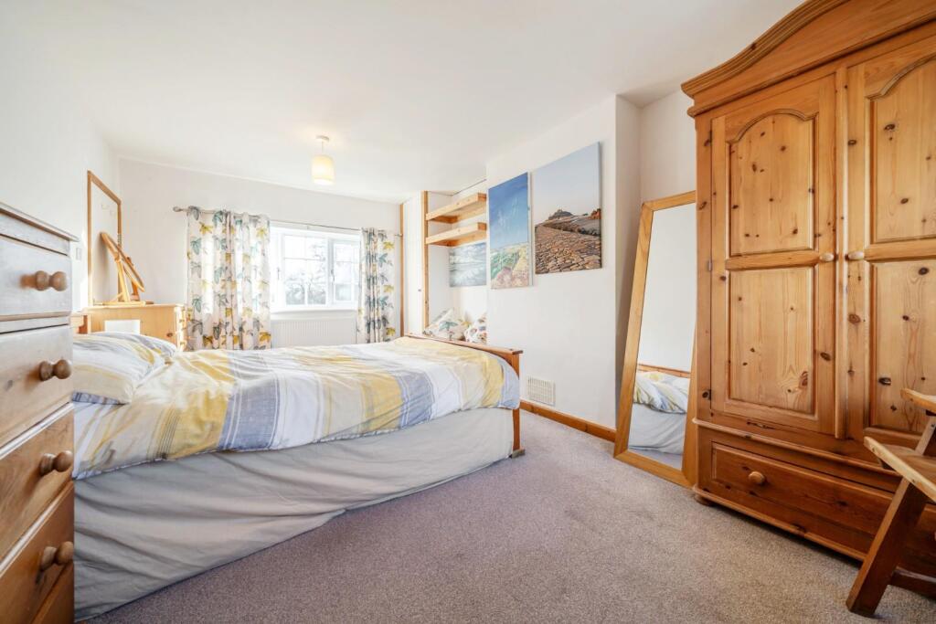 MASTER BEDROOM.jpg