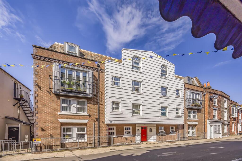 1 Castle Court, Castle Road, Southsea-PorticoMarke