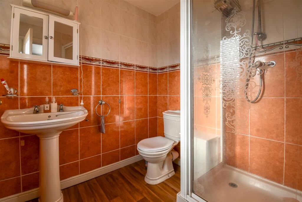 En-Suite Shower