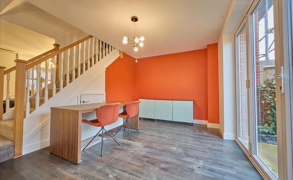 Lounge 2.jpg