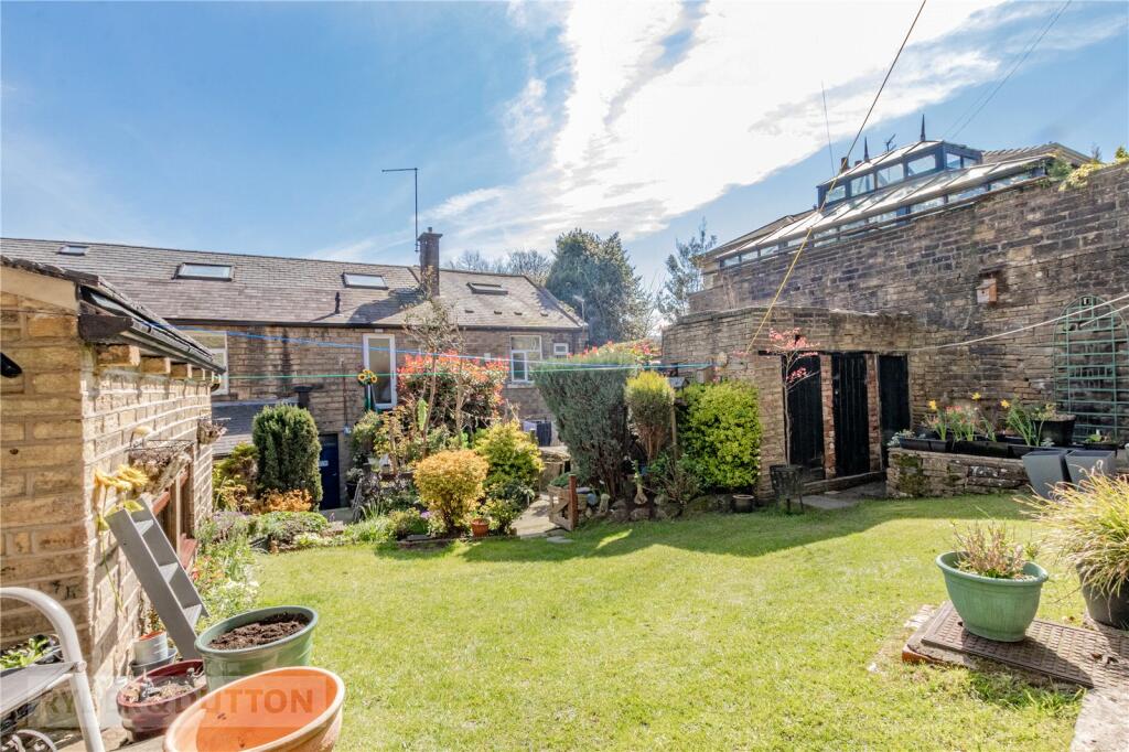 Shared Rear Garden