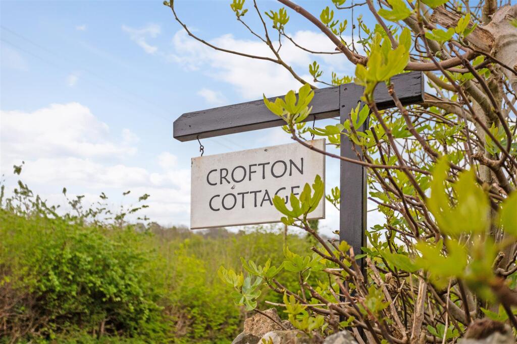 69669_Crofton Cottage, Bath Road - (7).jpg