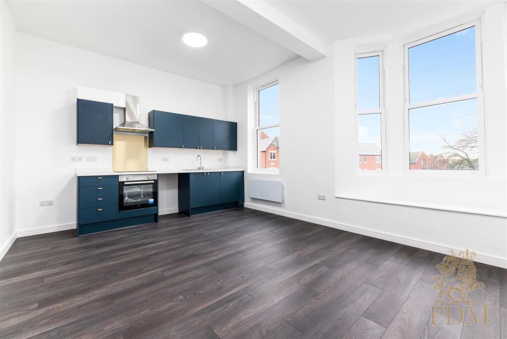 Bank Apartments Peveril St Nottingham NG7 4AH