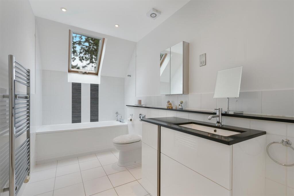 LONG ORCHARDS, FLAT 10- (16).jpg