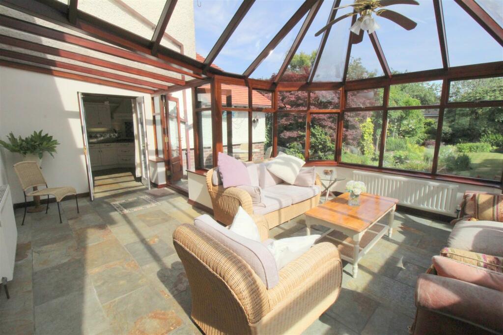 St Annes Road East, 202, conservatory 3.JPG