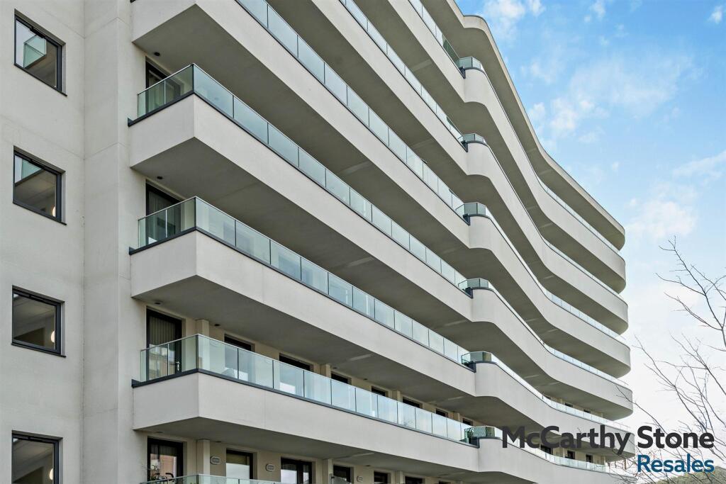 8631067-exterior01-800.jpg