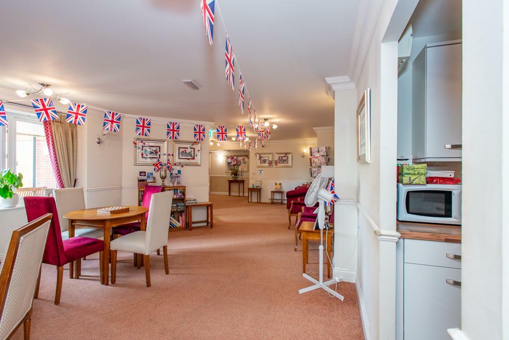 RESIDENTS' LOUNGE