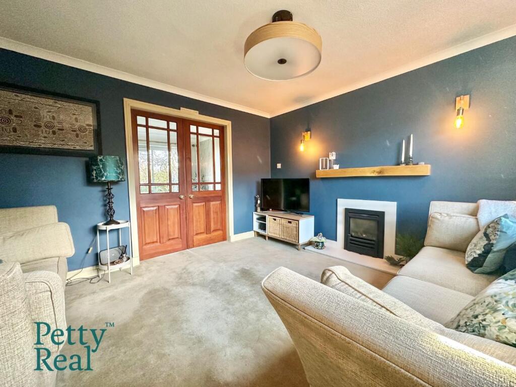 Kelswick Drive 12.jpeg