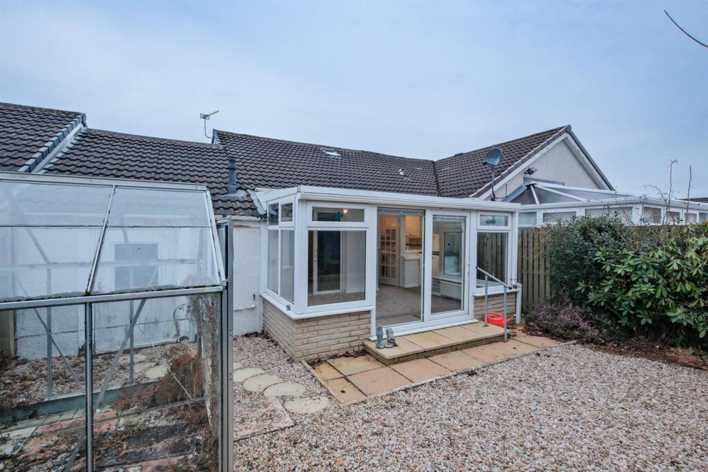 007-3 East Ave, Carluke ML8 5TS.jpg