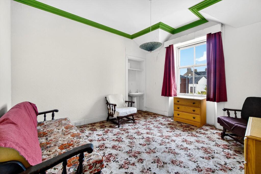 21_17 stanlane place, largs _21.jpg