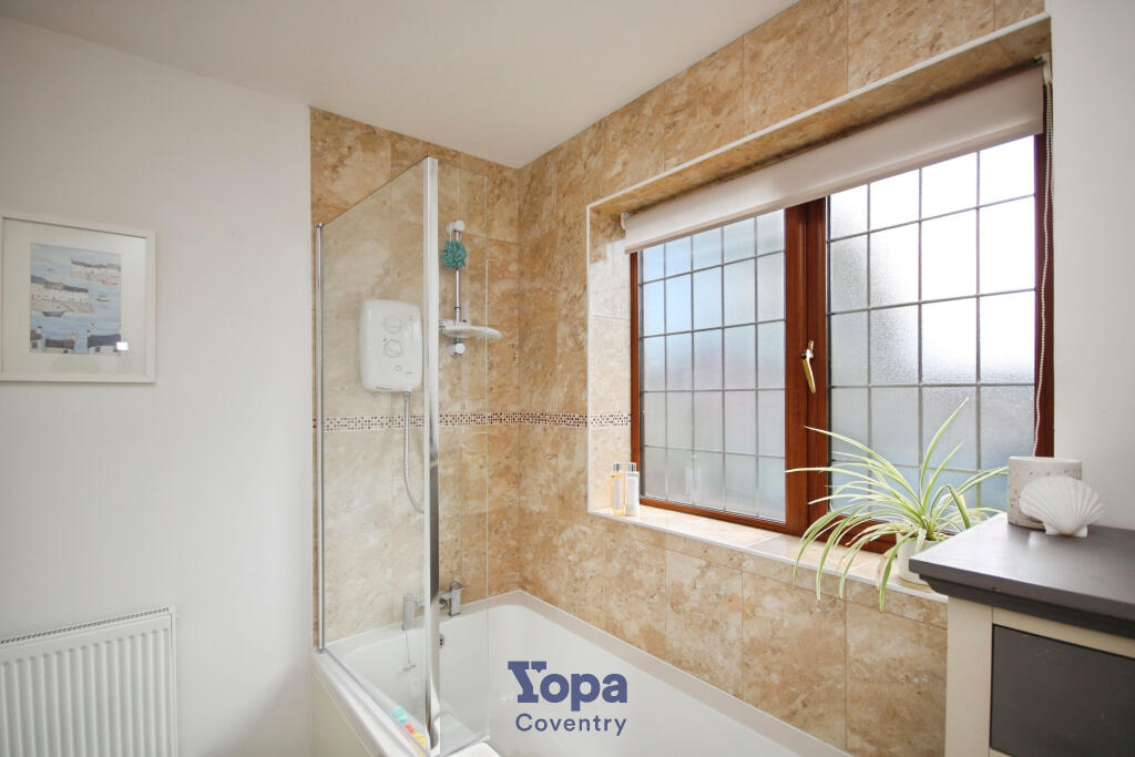 B932ed9e-Family 20Bathroom 202.JPG
