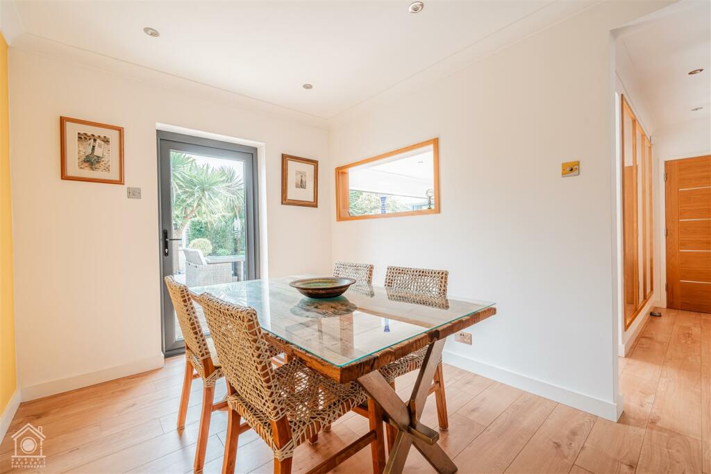 7 Ariel Close-28.jpg