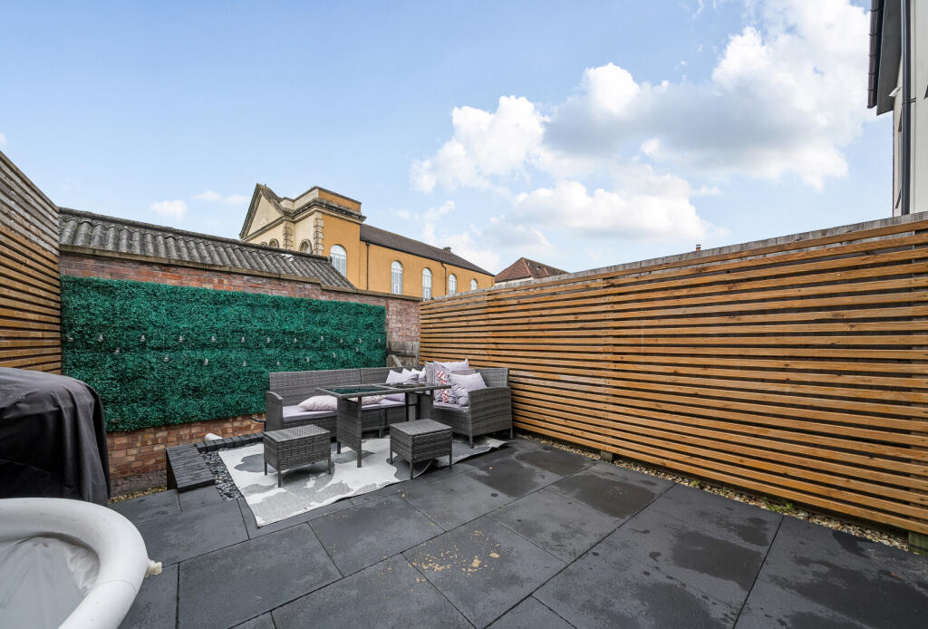 1373855-2-69023aa...