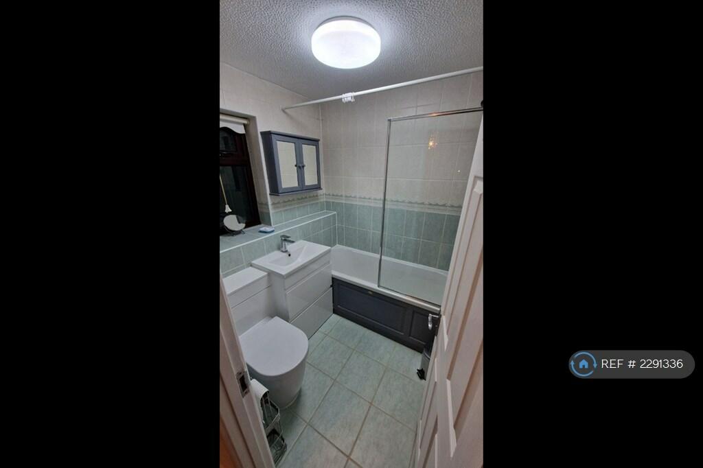 Bathroom i