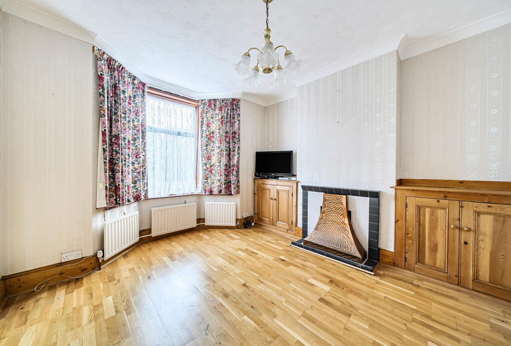 1349047-1-68ba208...