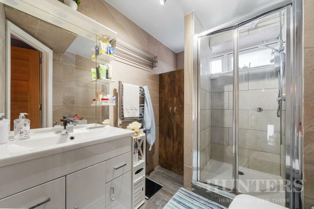 22 Russell Road N15 5LS-9.jpg