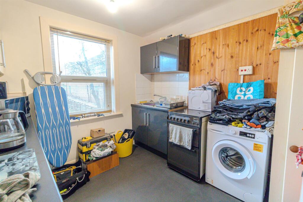 99, Haywood Road Mapperley, Nottingham, NG3 6AF