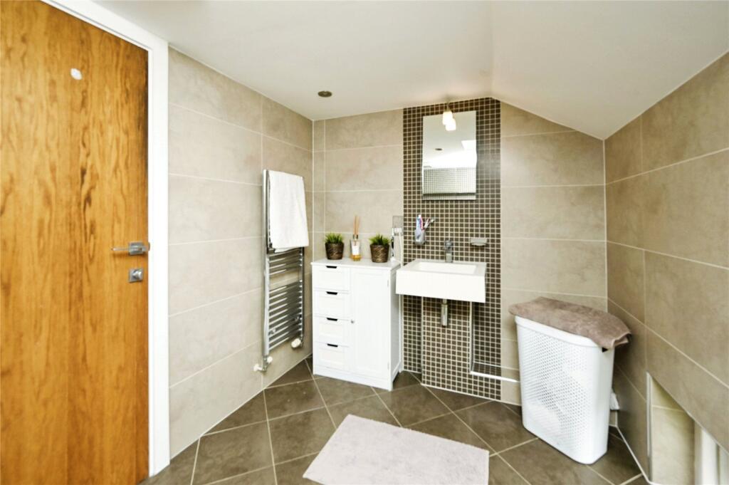Ensuite