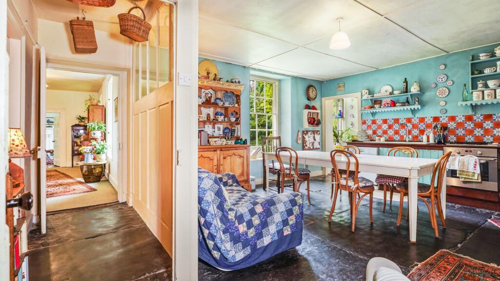 Kitchen / Breakfast Room