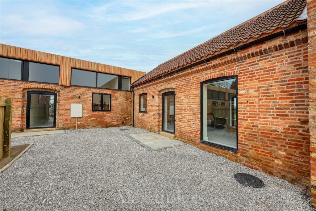 Manor Farm Barn-8.jpg