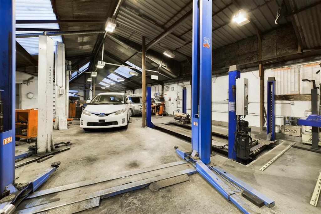 3 - 5 Hinton Road, Greenbank, Bristol BS5 6HA |Fre