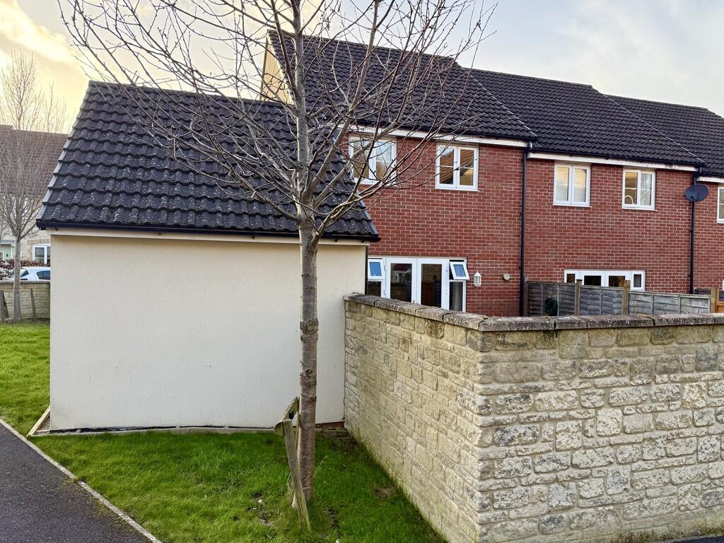 Rear View and Gra...