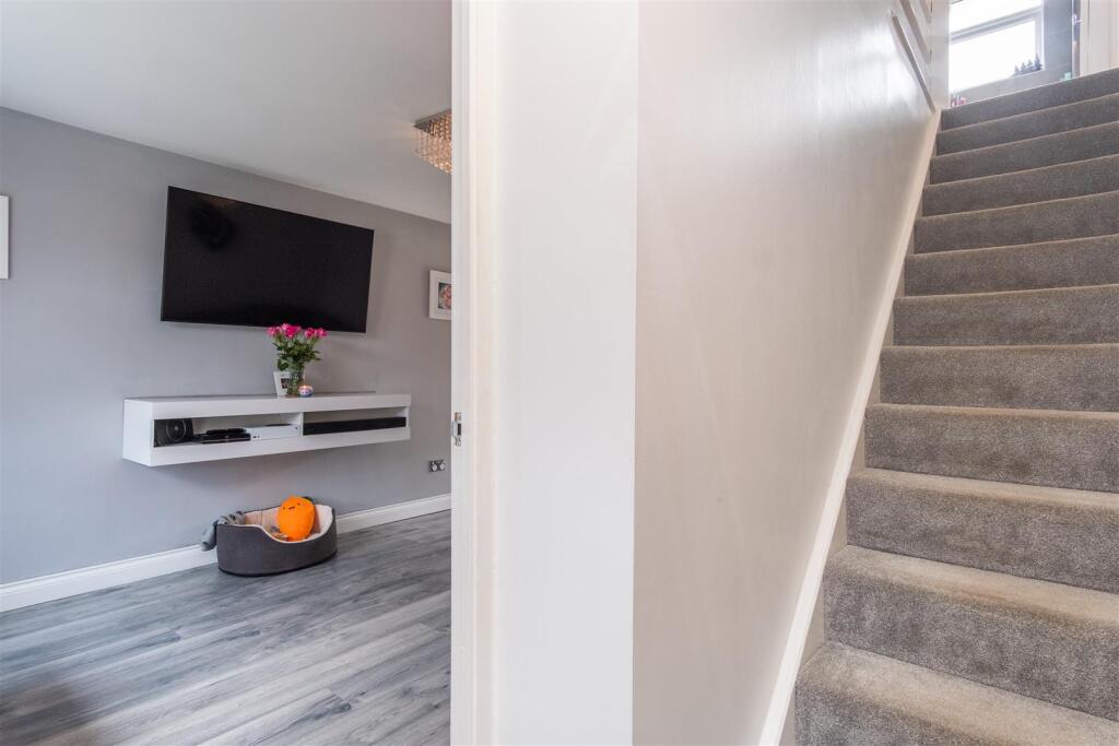 Entrance Hall/Lounge