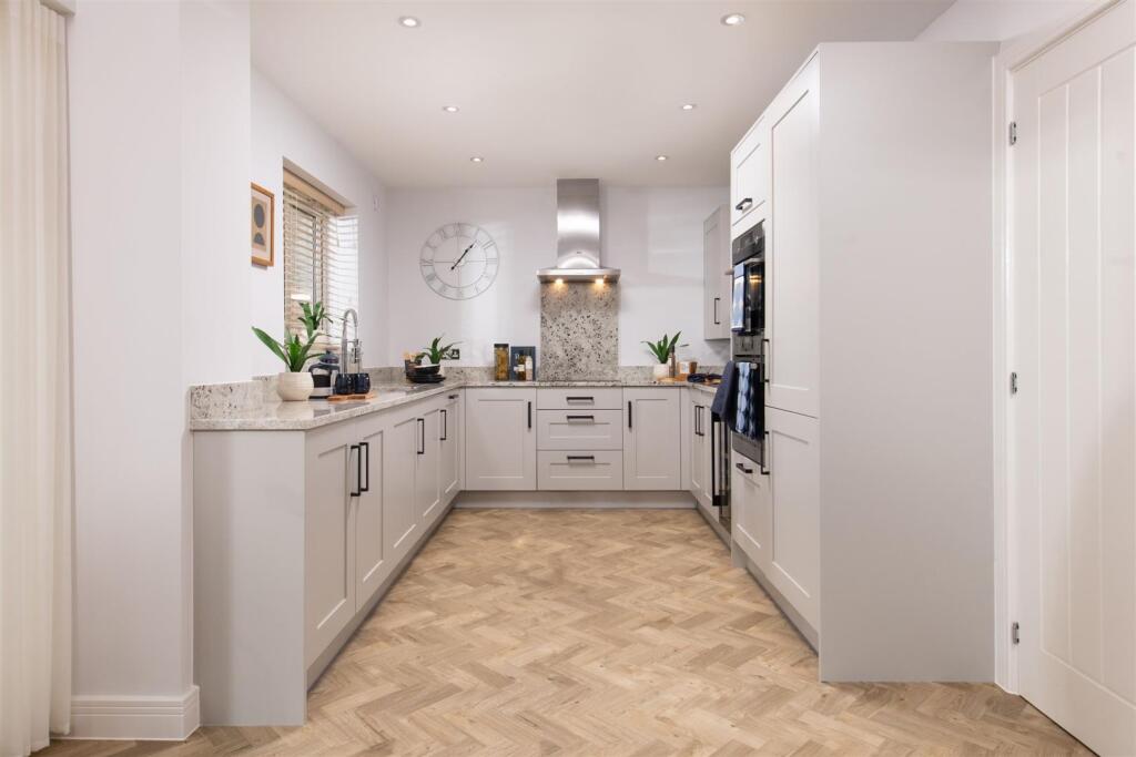 007 Bellway_Artisan_ElderBrook_Sculpter_Internals_