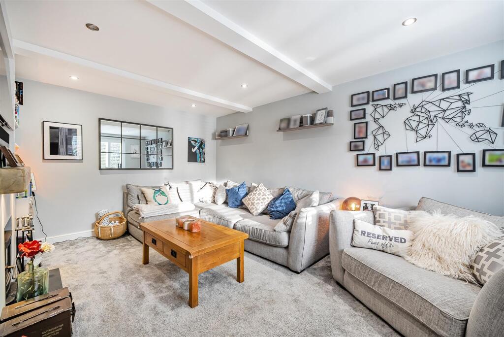 Living Room.jpg