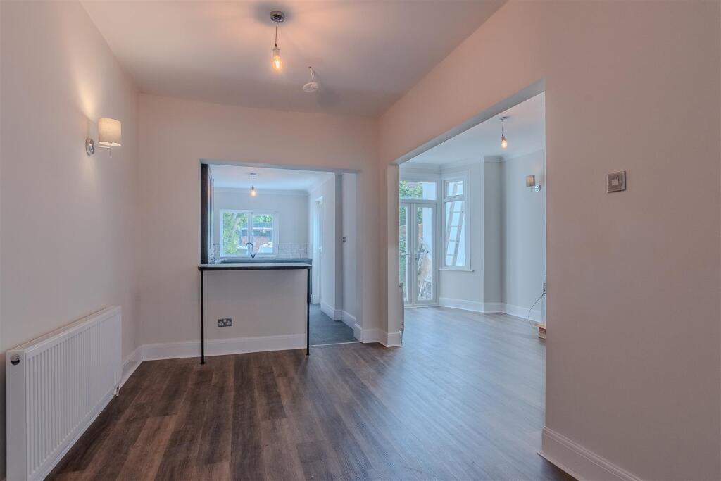 250519_52OAKLEIGHPARKDRIVE-18.jpg