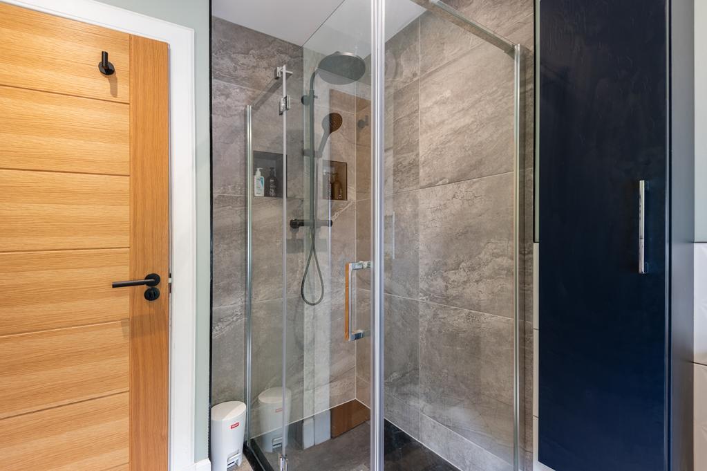 SHOWER DETAIL