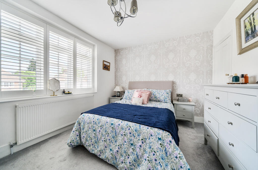 33-68220ca5b037e-...