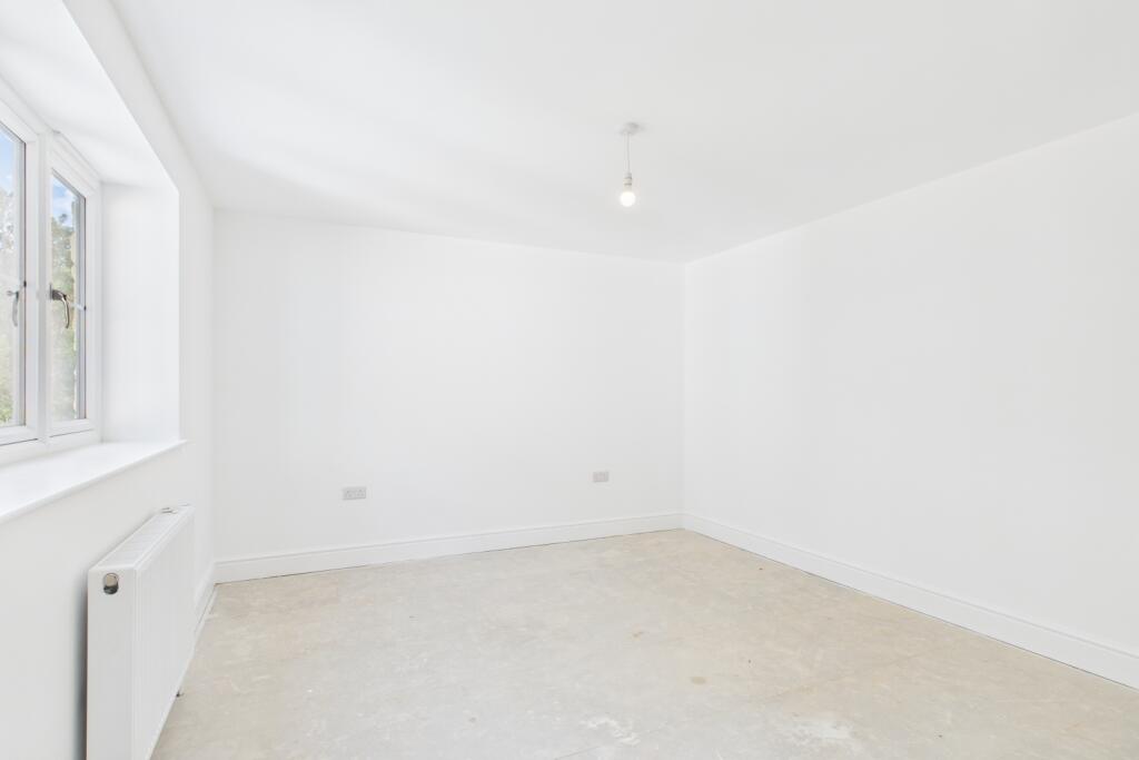 EweMove - Spalding - Pinstock Lane -  Bedroom 