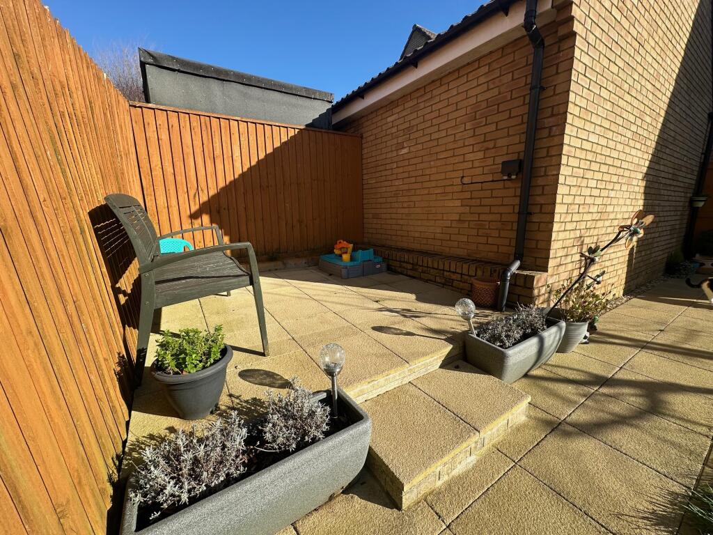 Rear Garden Patio Area